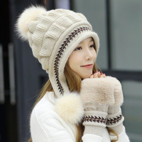 Woolen cap and cute girl earmuffs